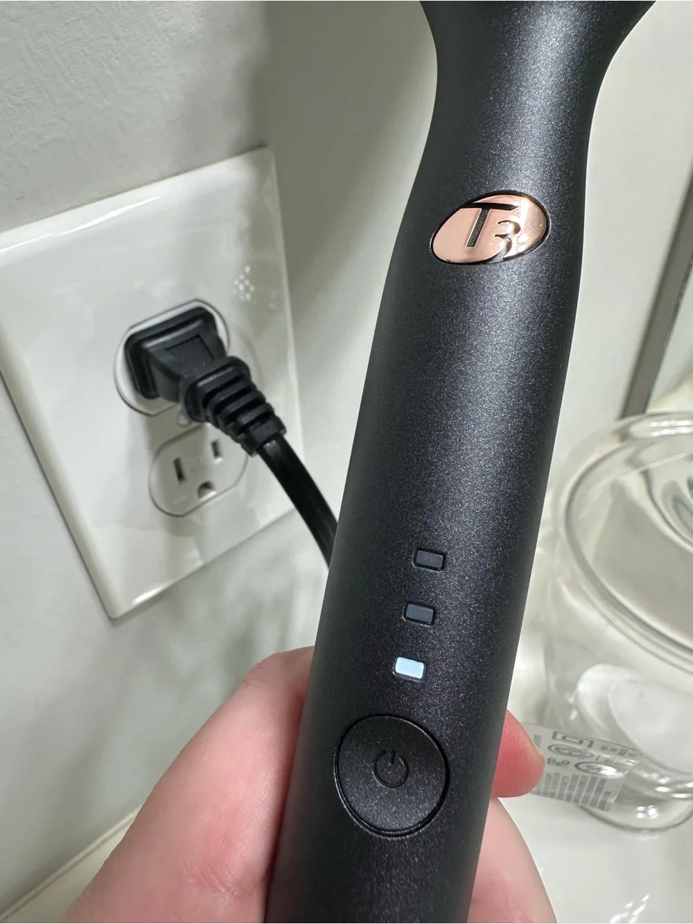 T3 Edge Heated Smoothing & Styling Brush